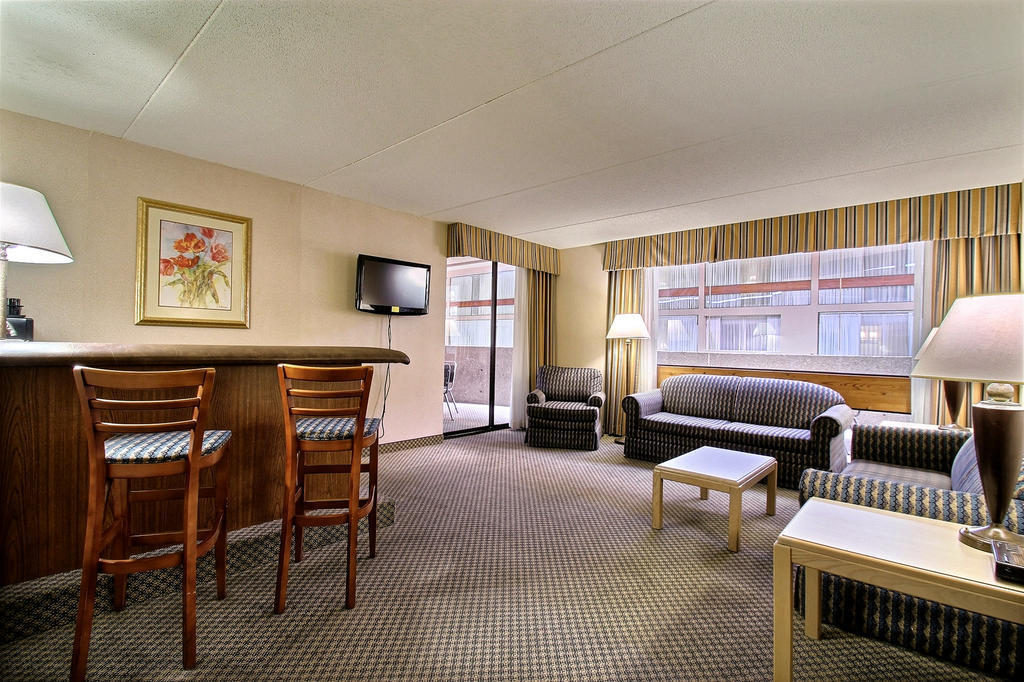 Hotel Muscatine エクステリア 写真